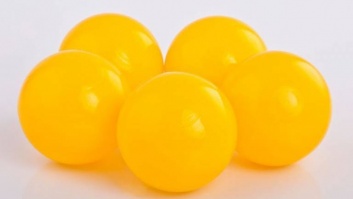 Ball-pool balls YELLOW color